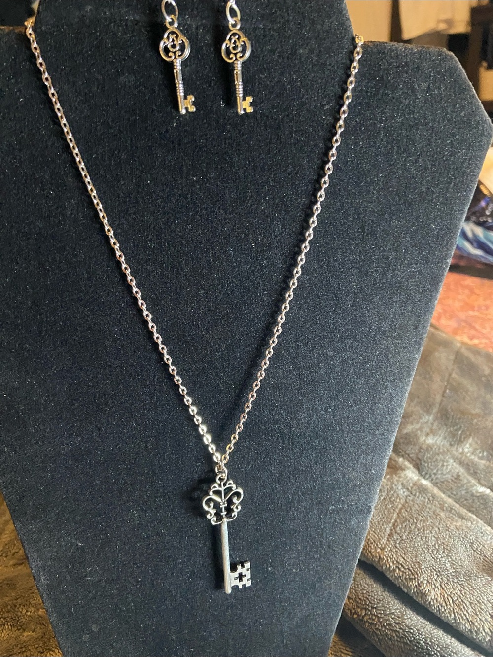 Silver Key Pendant Necklace and Earring Set - Elegant Women's Jewelry